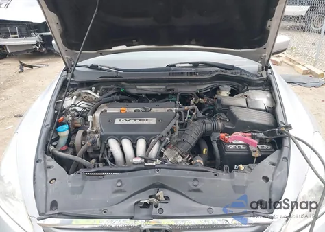 2006 Honda Accord 2.4 Lx z USA, uszkodzony, nr VIN 1HGCM56406A173465